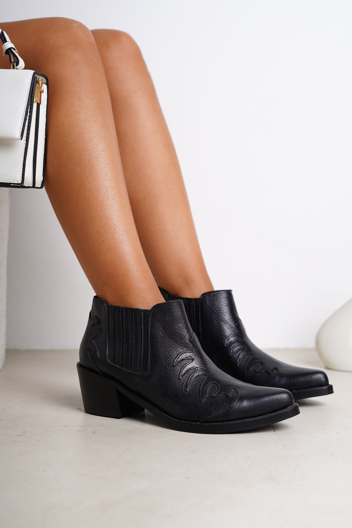 BOTA MORRISON